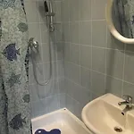 Luna Hostel *